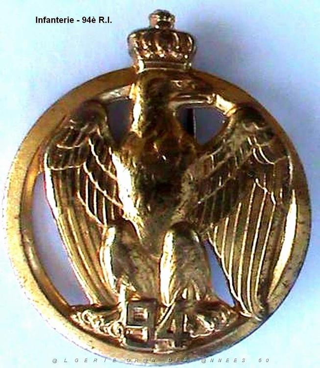 R.I 94e.- Insigne berret.jpg